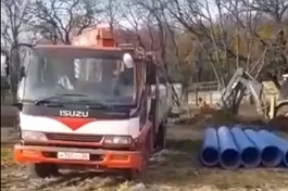 В посёлке Змейка заменили участок водовода