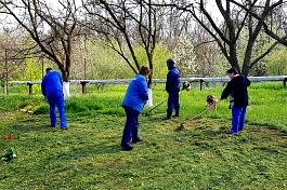 Крайводоканал вышел на весенний субботник