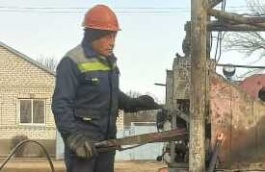 Крайводоканал оперативно восстанавливает единственный источник воды для трех улиц небольшого поселка