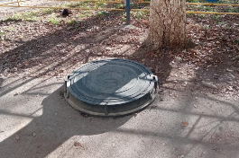 Житель Новопавловска стал фигурантом двух уголовных дел за кражу чугунных люков