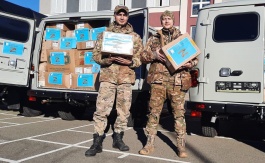 Отправили очередной гуманитарный конвой в зону СВО, поздравили семьи бойцов и привезли подарки в госпиталь