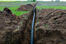 В селе Долиновка заменили еще один участок полувекового водовода