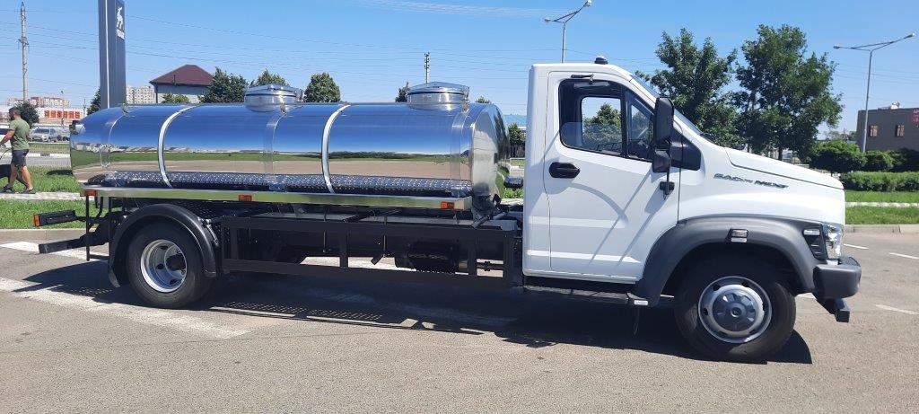 Ключи от новых водовозов получат в семи подразделениях крайводоканала