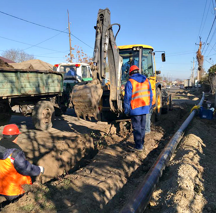 В канун Нового года обновлен и уже действует большой участок городского водопровода