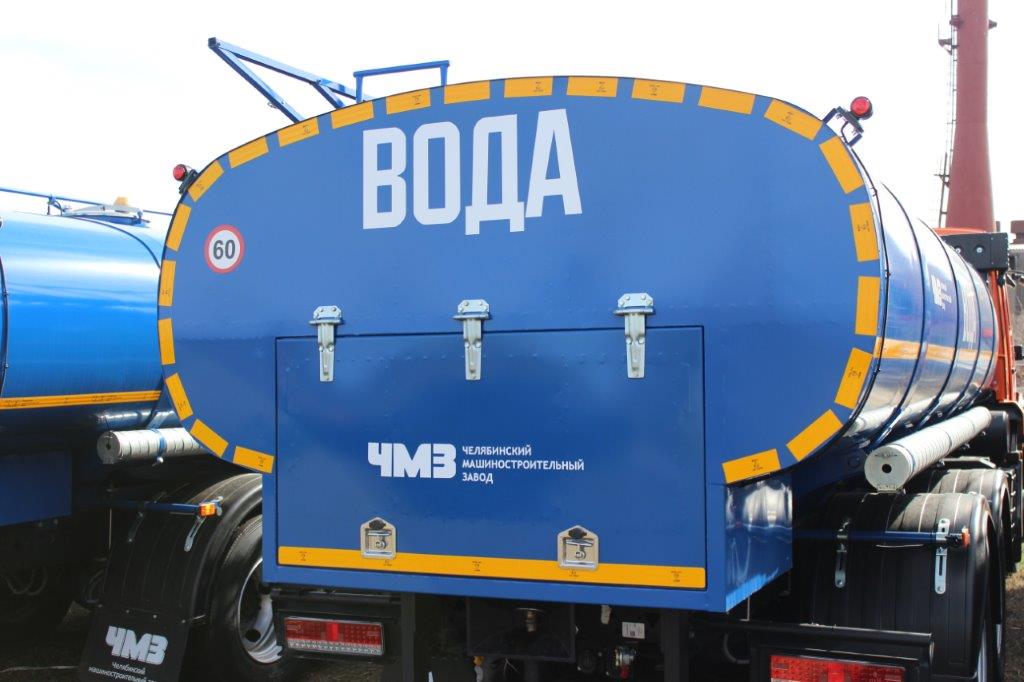 Жители Минераловодского округа поблагодарили водителей водовозов