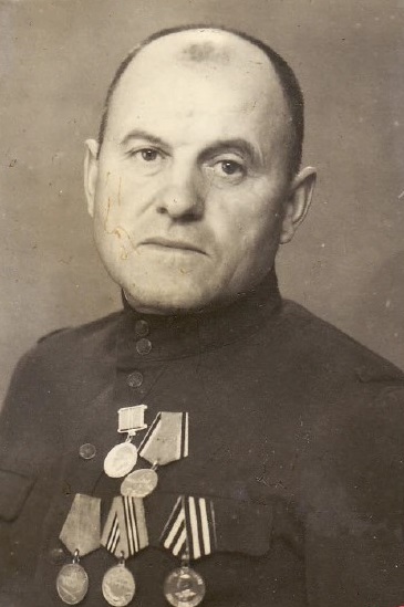 Латунов.jpg