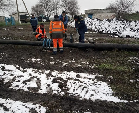 В преддверии новогодних праздников крайводоканал завершил капремонт сетей водоснабжения в селах Заветное и Казьминское