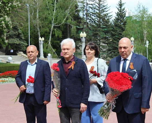Руководители крайводоканала возложили цветы к Вечному Огню - 2025